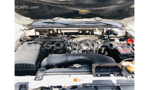 Sayi Imported Mitsubishi Pajero White Mota in Import - Dubai a Maseru Sayi Imported Mitsubishi Pajero White Mota in Import - Dubai a Maseru