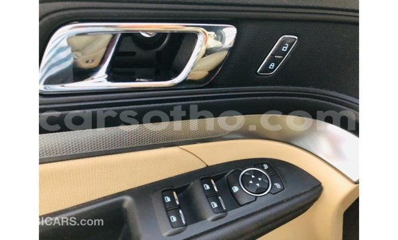 Acheter Import Voiture Ford Explorer Rouge à Import - Dubai, Maseru Acheter Import Voiture Ford Explorer Rouge à Import - Dubai, Maseru