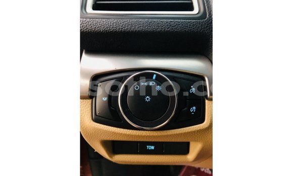 Acheter Import Voiture Ford Explorer Rouge à Import - Dubai, Maseru Acheter Import Voiture Ford Explorer Rouge à Import - Dubai, Maseru