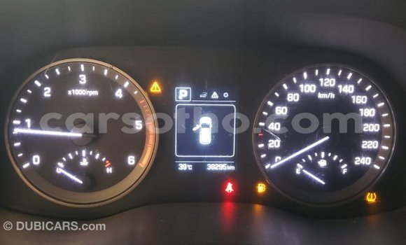 Sayi Imported Hyundai Tucson White Mota in Import - Dubai a Maseru Sayi Imported Hyundai Tucson White Mota in Import - Dubai a Maseru