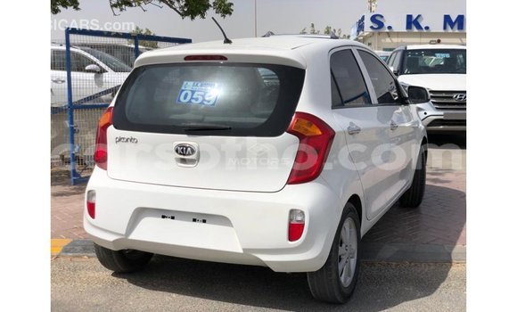 Acheter Import Voiture Kia Picanto Blanc à Import - Dubai, Maseru Acheter Import Voiture Kia Picanto Blanc à Import - Dubai, Maseru