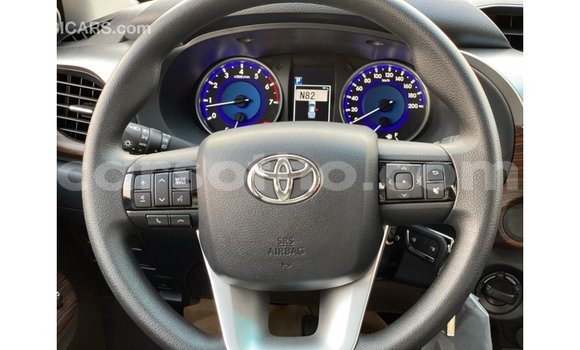 Acheter Import Voiture Toyota Hilux Blanc à Import - Dubai, Maseru Acheter Import Voiture Toyota Hilux Blanc à Import - Dubai, Maseru