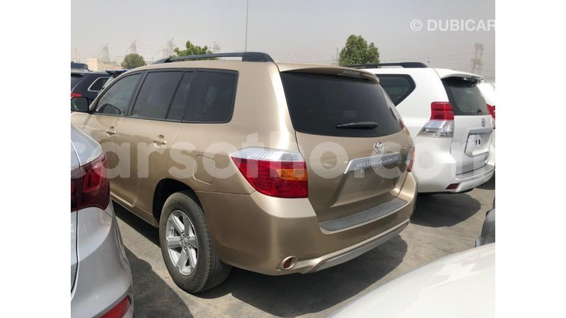 Big with watermark toyota highlander maseru import dubai 19226