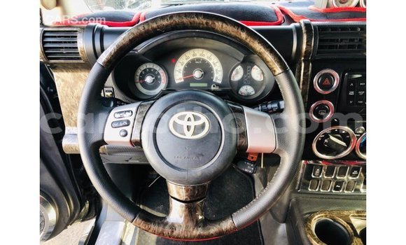 Sayi Imported Toyota FJ Cruiser Black Mota in Import - Dubai a Maseru Sayi Imported Toyota FJ Cruiser Black Mota in Import - Dubai a Maseru
