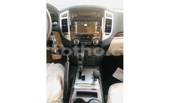 Buy Import Mitsubishi Pajero Black Car in Import - Dubai in Maseru Buy Import Mitsubishi Pajero Black Car in Import - Dubai in Maseru