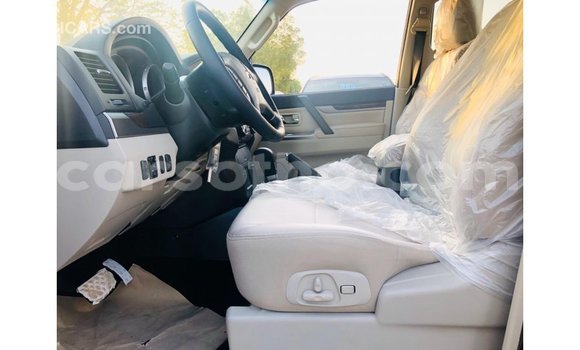 Buy Import Mitsubishi Pajero Black Car in Import - Dubai in Maseru Buy Import Mitsubishi Pajero Black Car in Import - Dubai in Maseru