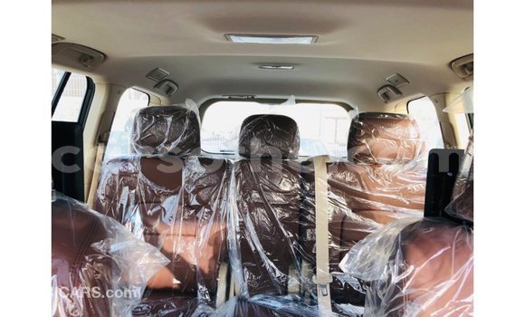 Acheter Import Voiture Toyota Land Cruiser Noir à Import - Dubai, Maseru Acheter Import Voiture Toyota Land Cruiser Noir à Import - Dubai, Maseru