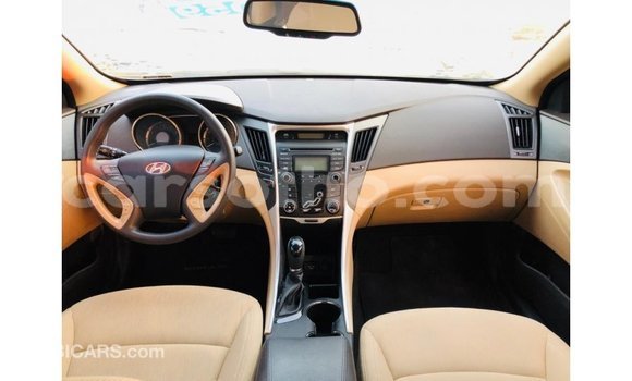 Sayi Imported Hyundai Sonata Red Mota in Import - Dubai a Maseru Sayi Imported Hyundai Sonata Red Mota in Import - Dubai a Maseru