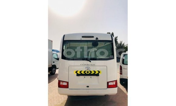Sayi Imported Toyota Coaster White Mota in Import - Dubai a Maseru Sayi Imported Toyota Coaster White Mota in Import - Dubai a Maseru