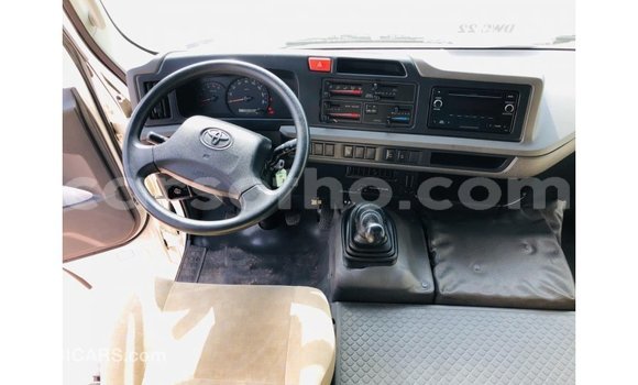 Sayi Imported Toyota Coaster White Mota in Import - Dubai a Maseru Sayi Imported Toyota Coaster White Mota in Import - Dubai a Maseru