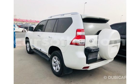 Acheter Import Voiture Toyota Prado Blanc à Import - Dubai, Maseru Acheter Import Voiture Toyota Prado Blanc à Import - Dubai, Maseru