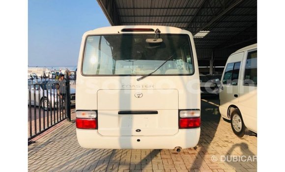Acheter Import Voiture Toyota Coaster Blanc à Import - Dubai, Maseru Acheter Import Voiture Toyota Coaster Blanc à Import - Dubai, Maseru