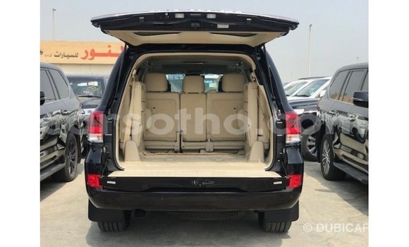 Buy Import Toyota Land Cruiser Black Car in Import - Dubai in Maseru Buy Import Toyota Land Cruiser Black Car in Import - Dubai in Maseru