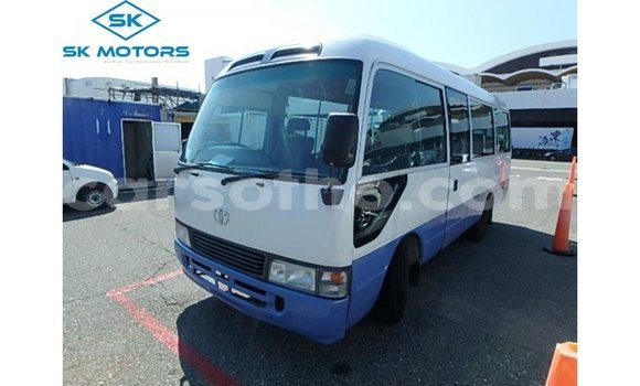Acheter Import Voiture Toyota Coaster Blanc à Import - Dubai, Maseru Acheter Import Voiture Toyota Coaster Blanc à Import - Dubai, Maseru
