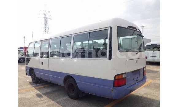 Acheter Import Voiture Toyota Coaster Blanc à Import - Dubai, Maseru Acheter Import Voiture Toyota Coaster Blanc à Import - Dubai, Maseru