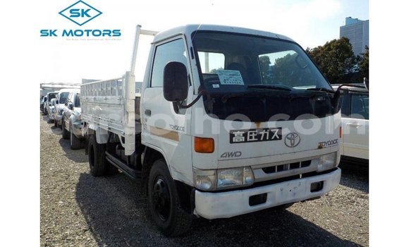 Acheter Import Voiture Toyota Dyna Blanc à Import - Dubai, Maseru Acheter Import Voiture Toyota Dyna Blanc à Import - Dubai, Maseru