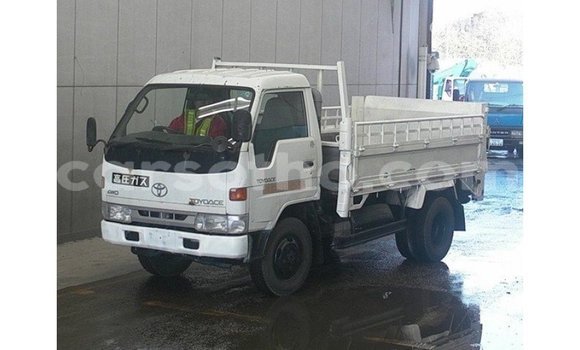 Acheter Import Voiture Toyota Dyna Blanc à Import - Dubai, Maseru Acheter Import Voiture Toyota Dyna Blanc à Import - Dubai, Maseru