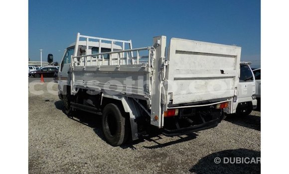 Acheter Import Voiture Toyota Dyna Blanc à Import - Dubai, Maseru Acheter Import Voiture Toyota Dyna Blanc à Import - Dubai, Maseru