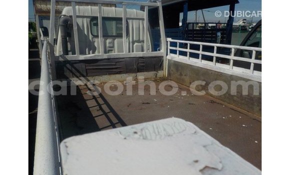 Acheter Import Voiture Toyota Dyna Blanc à Import - Dubai, Maseru Acheter Import Voiture Toyota Dyna Blanc à Import - Dubai, Maseru