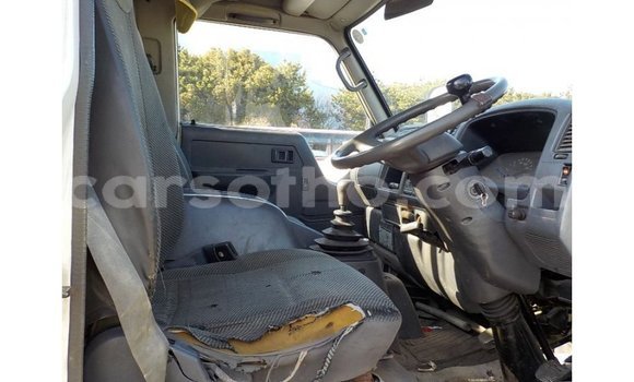 Acheter Import Voiture Toyota Dyna Blanc à Import - Dubai, Maseru Acheter Import Voiture Toyota Dyna Blanc à Import - Dubai, Maseru