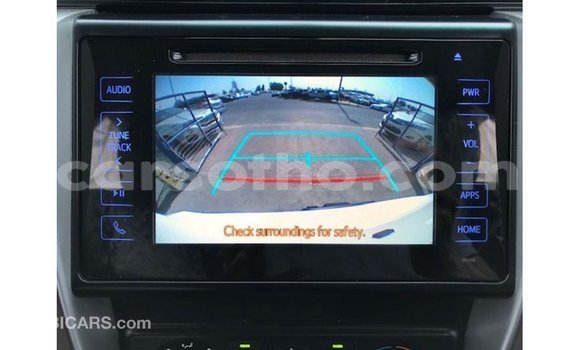 Sayi Imported Toyota Fortuner White Mota in Import - Dubai a Maseru Sayi Imported Toyota Fortuner White Mota in Import - Dubai a Maseru