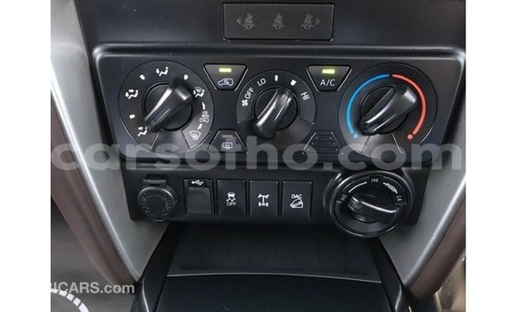 Sayi Imported Toyota Fortuner White Mota in Import - Dubai a Maseru Sayi Imported Toyota Fortuner White Mota in Import - Dubai a Maseru