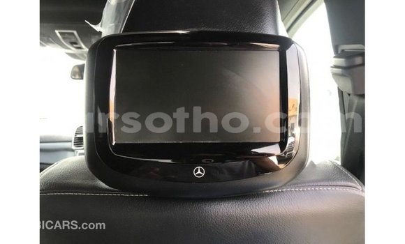 Sayi Imported Mercedes-Benz 190 White Mota in Import - Dubai a Maseru Sayi Imported Mercedes-Benz 190 White Mota in Import - Dubai a Maseru