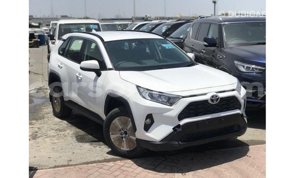 Buy Import Toyota 4Runner White Car in Import - Dubai in Maseru Buy Import Toyota 4Runner White Car in Import - Dubai in Maseru