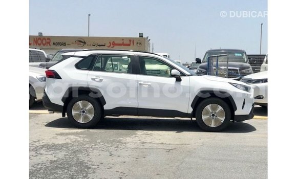 Buy Import Toyota 4Runner White Car in Import - Dubai in Maseru Buy Import Toyota 4Runner White Car in Import - Dubai in Maseru