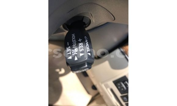 Sayi Imported Toyota Land Cruiser White Mota in Import - Dubai a Maseru Sayi Imported Toyota Land Cruiser White Mota in Import - Dubai a Maseru