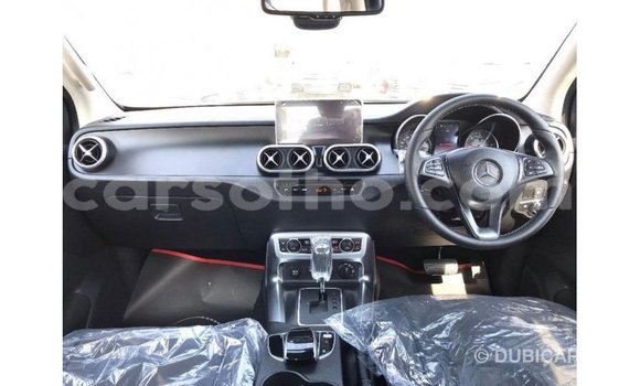 اشتري Imported Mercedes-Benz 250 Black سيارة في Import - Dubai في Maseru اشتري Imported Mercedes-Benz 250 Black سيارة في Import - Dubai في Maseru