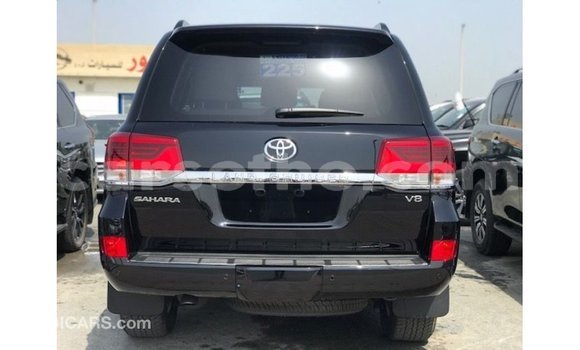 Sayi Imported Toyota Land Cruiser Black Mota in Import - Dubai a Maseru Sayi Imported Toyota Land Cruiser Black Mota in Import - Dubai a Maseru
