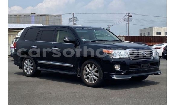 Sayi Imported Toyota Land Cruiser Black Mota in Import - Dubai a Maseru Sayi Imported Toyota Land Cruiser Black Mota in Import - Dubai a Maseru