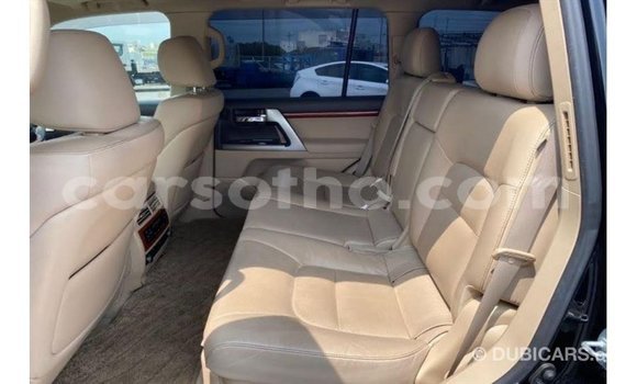 Sayi Imported Toyota Land Cruiser Black Mota in Import - Dubai a Maseru Sayi Imported Toyota Land Cruiser Black Mota in Import - Dubai a Maseru