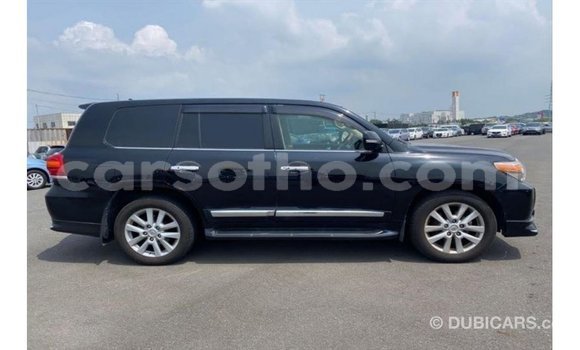 Sayi Imported Toyota Land Cruiser Black Mota in Import - Dubai a Maseru Sayi Imported Toyota Land Cruiser Black Mota in Import - Dubai a Maseru