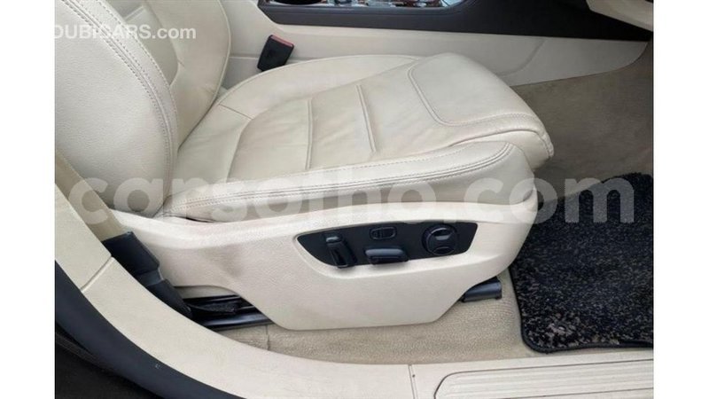 Big with watermark volkswagen touareg maseru import dubai 19267