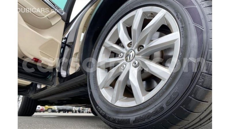Big with watermark volkswagen touareg maseru import dubai 19267
