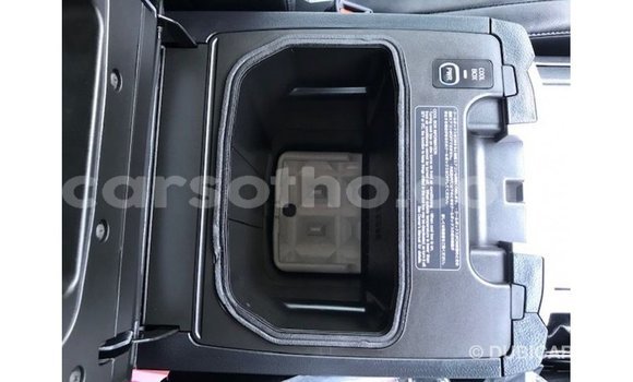 اشتري Imported Toyota Land Cruiser White سيارة في Import - Dubai في Maseru اشتري Imported Toyota Land Cruiser White سيارة في Import - Dubai في Maseru