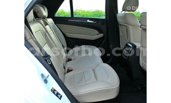 Buy Import Mercedes-Benz 190 White Car in Import - Dubai in Maseru Buy Import Mercedes-Benz 190 White Car in Import - Dubai in Maseru