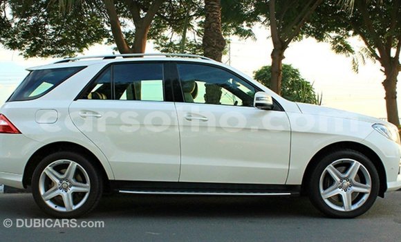 Buy Import Mercedes-Benz 190 White Car in Import - Dubai in Maseru Buy Import Mercedes-Benz 190 White Car in Import - Dubai in Maseru