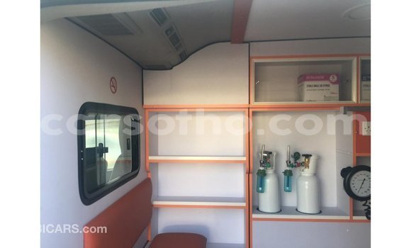 اشتري Imported Toyota Hiace White سيارة في Import - Dubai في Maseru اشتري Imported Toyota Hiace White سيارة في Import - Dubai في Maseru