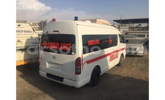 اشتري Imported Toyota Hiace White سيارة في Import - Dubai في Maseru اشتري Imported Toyota Hiace White سيارة في Import - Dubai في Maseru