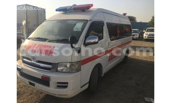 اشتري Imported Toyota Hiace White سيارة في Import - Dubai في Maseru اشتري Imported Toyota Hiace White سيارة في Import - Dubai في Maseru