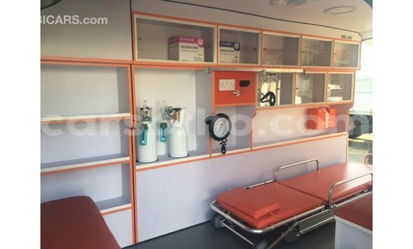 اشتري Imported Toyota Hiace White سيارة في Import - Dubai في Maseru اشتري Imported Toyota Hiace White سيارة في Import - Dubai في Maseru