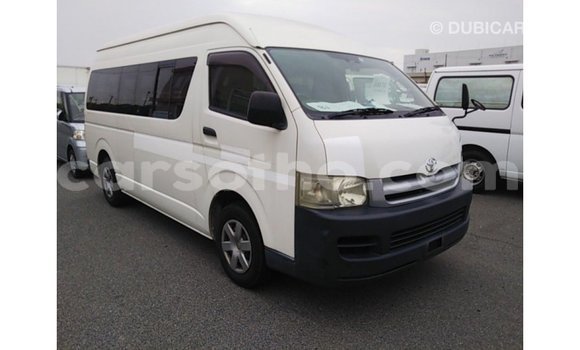 Acheter Import Voiture Toyota Hiace Blanc à Import - Dubai, Maseru Acheter Import Voiture Toyota Hiace Blanc à Import - Dubai, Maseru