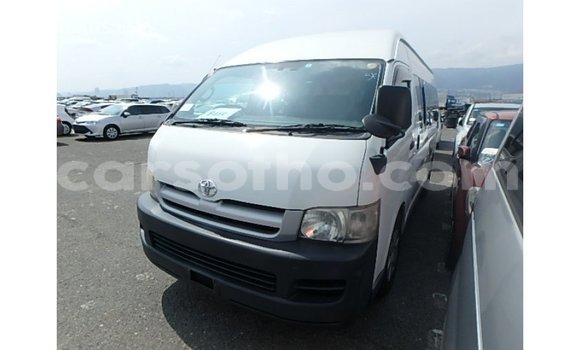 Acheter Import Voiture Toyota Hiace Blanc à Import - Dubai, Maseru Acheter Import Voiture Toyota Hiace Blanc à Import - Dubai, Maseru