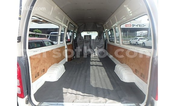 Acheter Import Voiture Toyota Hiace Blanc à Import - Dubai, Maseru Acheter Import Voiture Toyota Hiace Blanc à Import - Dubai, Maseru