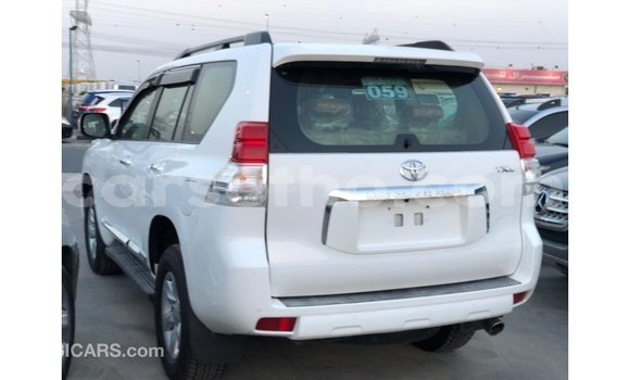Sayi Imported Toyota Prado White Mota in Import - Dubai a Maseru Sayi Imported Toyota Prado White Mota in Import - Dubai a Maseru