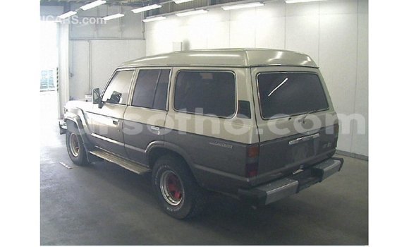 اشتري Imported Toyota Land Cruiser Other سيارة في Import - Dubai في Maseru اشتري Imported Toyota Land Cruiser Other سيارة في Import - Dubai في Maseru