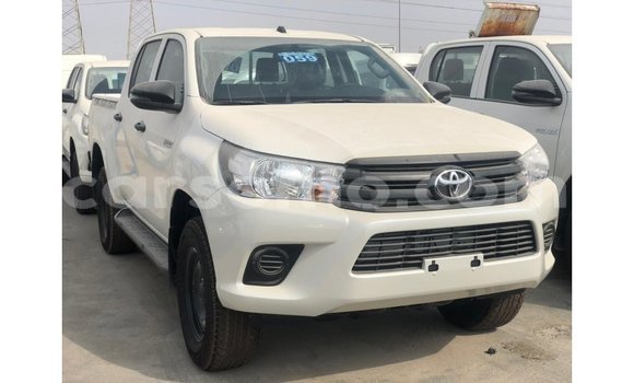 Acheter Import Voiture Toyota Hilux Blanc à Import - Dubai, Maseru Acheter Import Voiture Toyota Hilux Blanc à Import - Dubai, Maseru